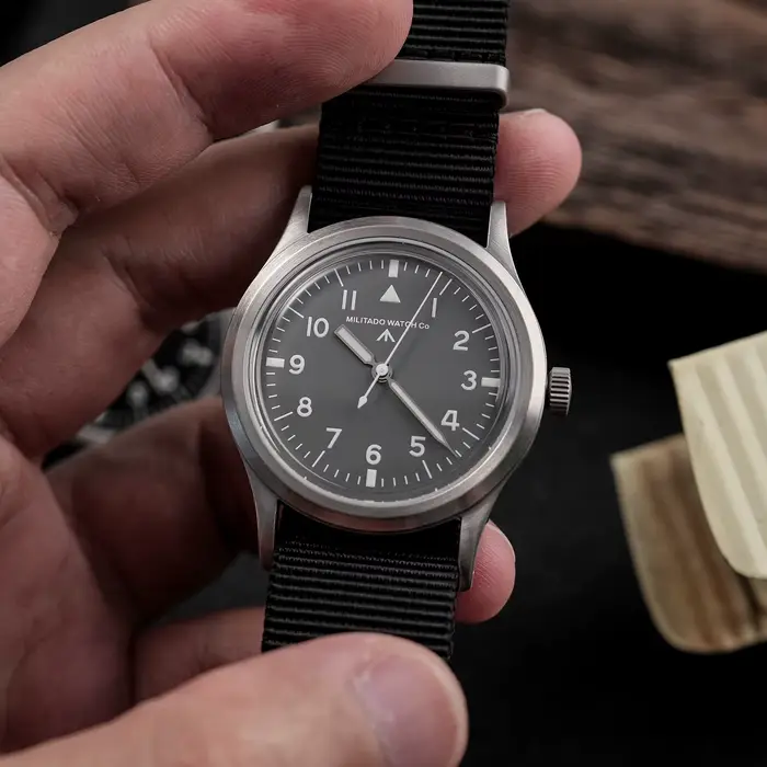 Militado ML14 V2 montre VH31 balayage deuxième mouvement à Quartz saphir miroir AR revêtement veilleuse 100m