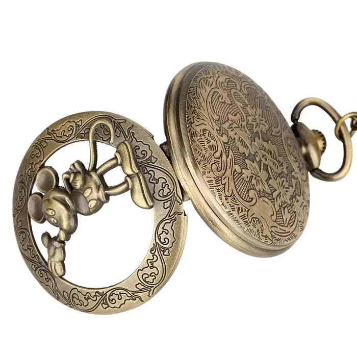 Montre de Poche à Quartz Anime Creuse en Bronze