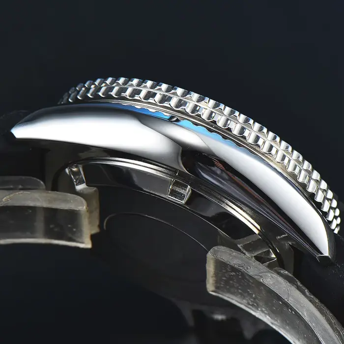 Montre de plongée homme cadran bleu éclaté mouvement NH35 automate quartz saphir résistante à l'eau bracelet silicone occassions spéciales