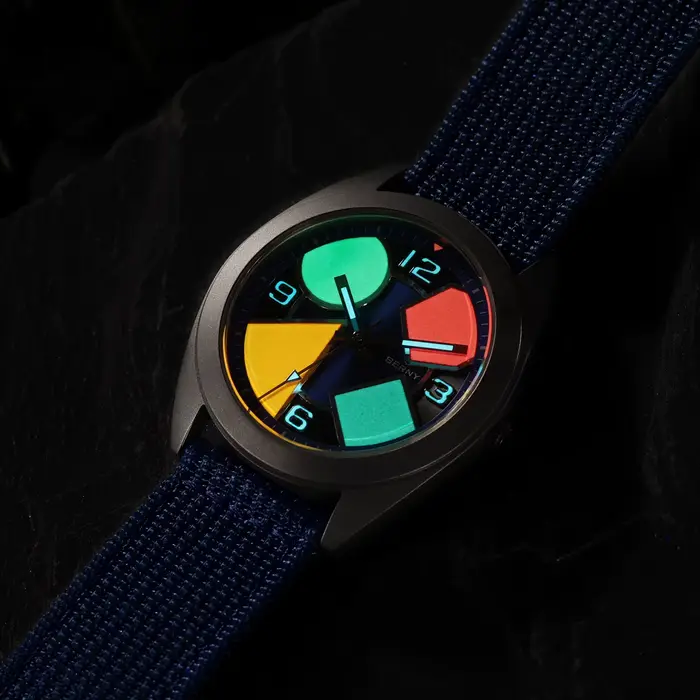 BERNY montre en titane pour hommes cadran géométrique revêtement AR saphir accrocheur multicolore toile lumineuse