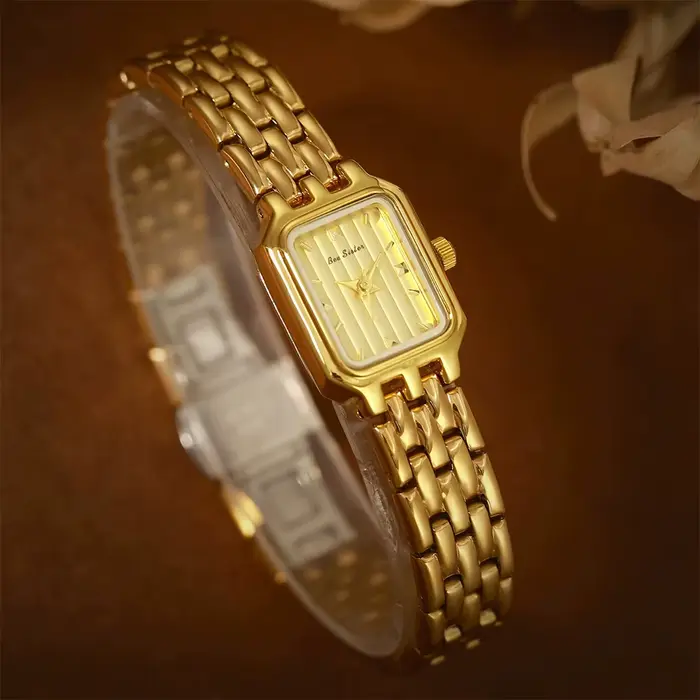 Montre Femmes Vintage Luxe Élégant Bracelet Quartz Cadeau Occasions Spéciales Design Casual Fashion Résistante à L'eau Pour Toutes Les Tenues
