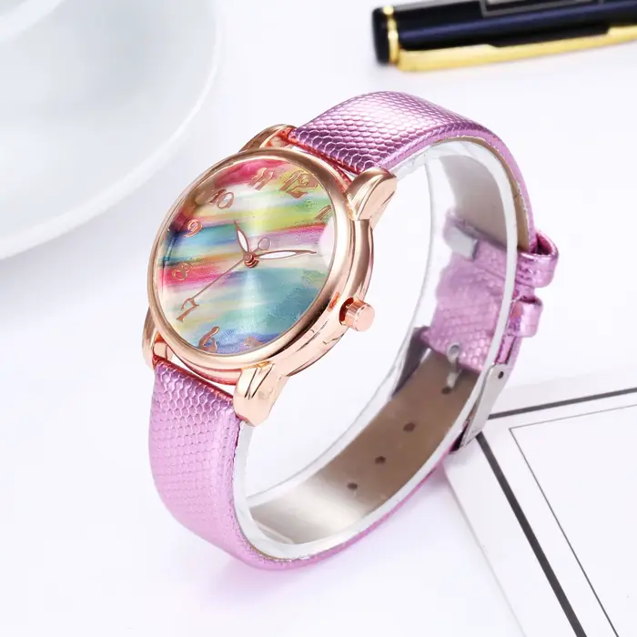 Femmes mode arc-en-ciel Montre bracelet en cuir Montre-bracelet décontracté dames
