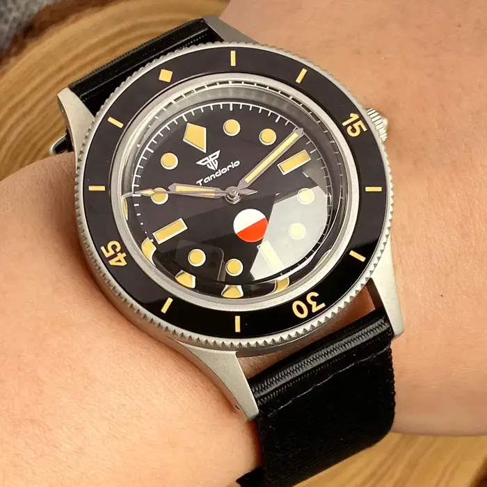 Tandorio – montre rétro noire pour hommes