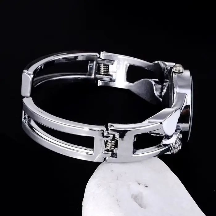 Femmes Vintage coeur montre Design Quartz mode argent classique cristal acier inoxydable luxe montre-bracelet Mujer Relogios féminin
