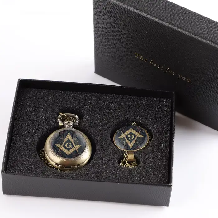 Montre de poche délicate en métal avec conception de maçonnerie pour femmes et hommes occasions spéciales cadeau