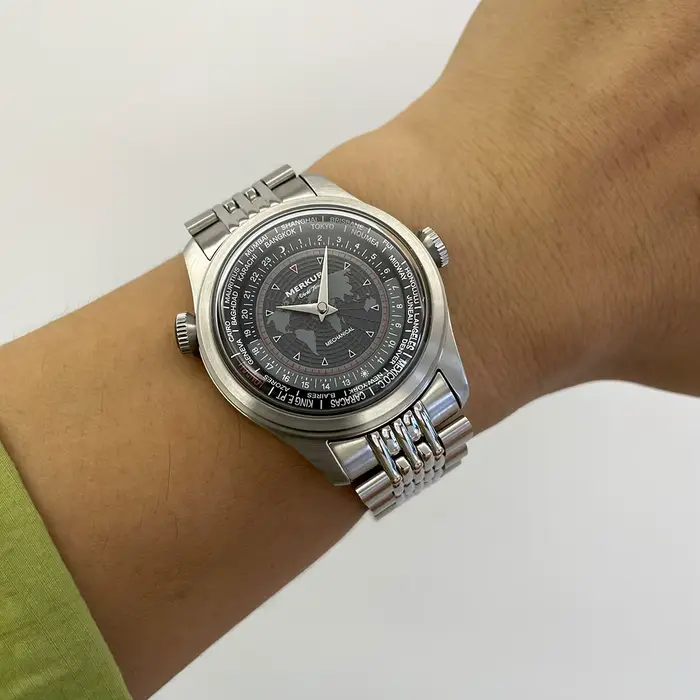 Montre Merkur en acier inoxydable avec cadran en émail et mouvement manuel mécanique pour hommes occasions spéciales vintage style rétro