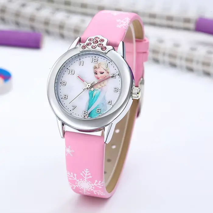 Elsa montre filles