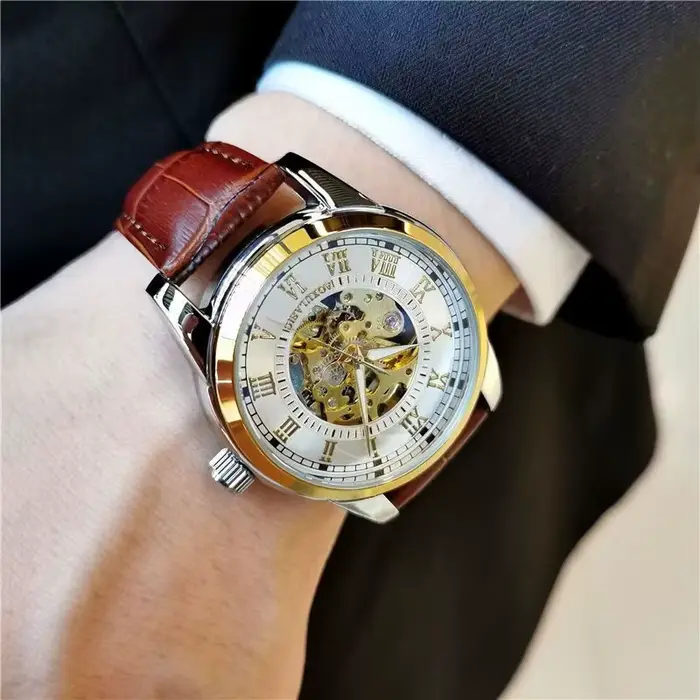 Montre mécanique automatique pour homme élégante et stylée avec remontage automatique et résistance à l'eau pour occasions professionnelles et décontractées