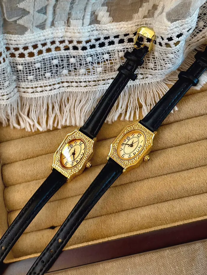 Montre à Quartz Élégante et Délicate Style Rétro Français Dorée Bracelet Cuir Occasions Spéciales