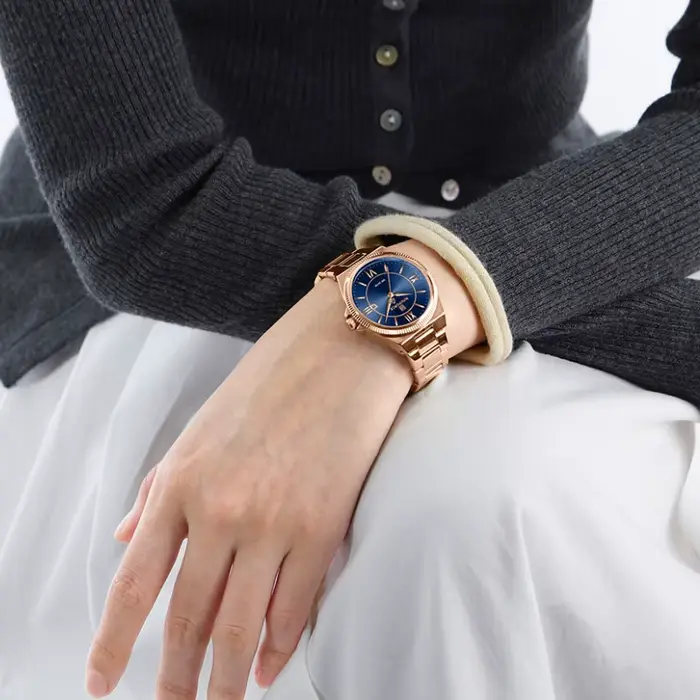 Montres vintage pour femme NAVIFORCE