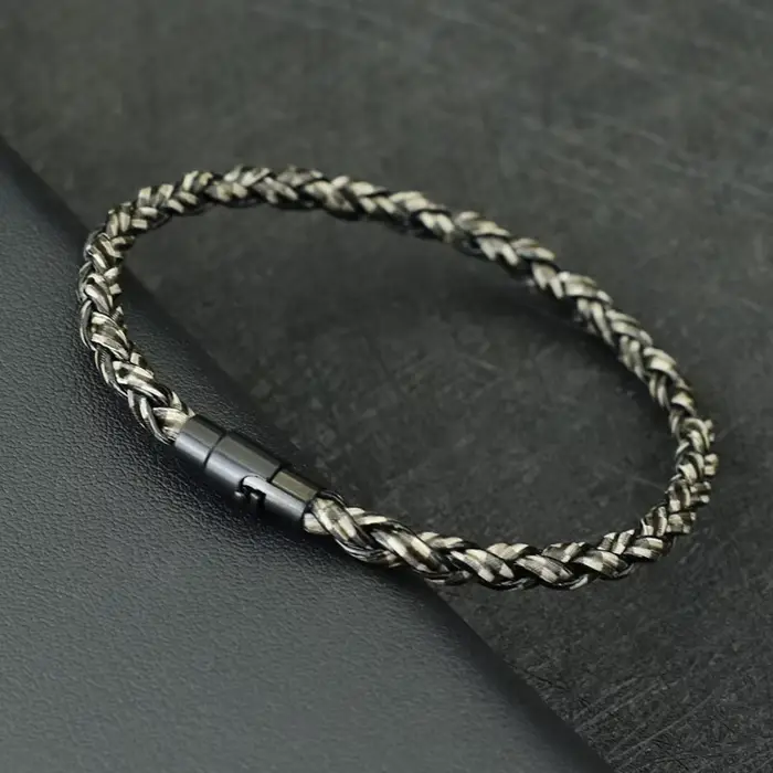 Nouveaux hommes Bracelet en cuir Double sécurité aimant boucle à la main tressé