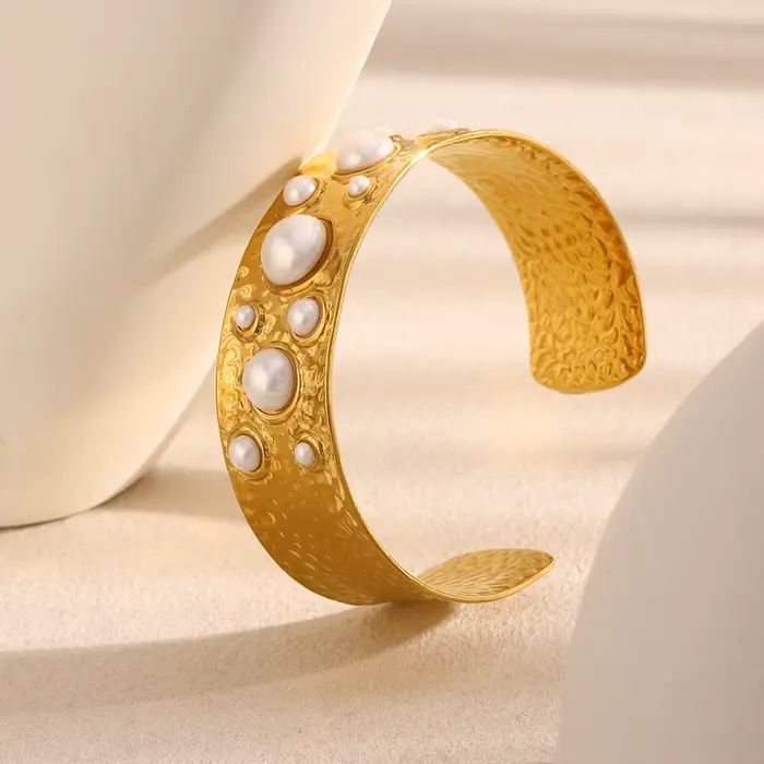 E.B.belle – Bracelet manchette en perles multi-tailles
