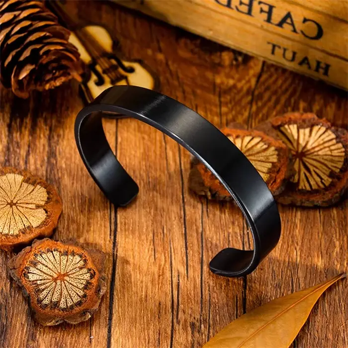 Bracelet Manchette en Acier Inoxydable Brillant pour Hommes Style Mode Accessoire Bijouterie Occasions Spéciales