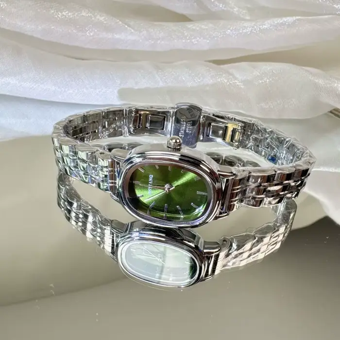 Montre pour femme de marque célèbre