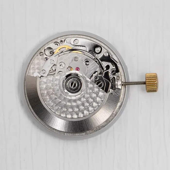 Nouveau mouvement de montre automatique ETA 7750