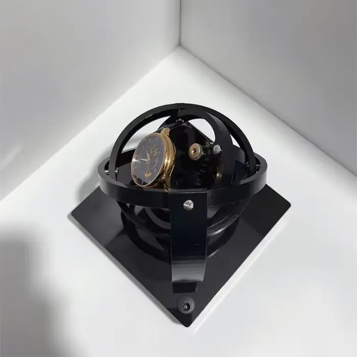 Remontoir de montres stéréoscopiques