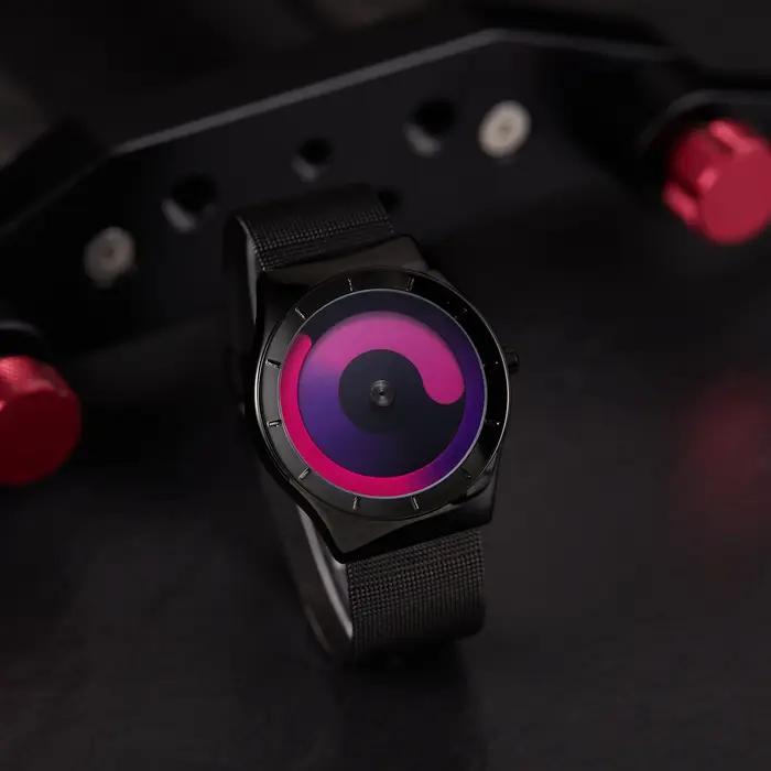 Montres homme à la mode créative personnalisable cadran circulaire étoile vortex quartz pour hommes occasions spéciales
