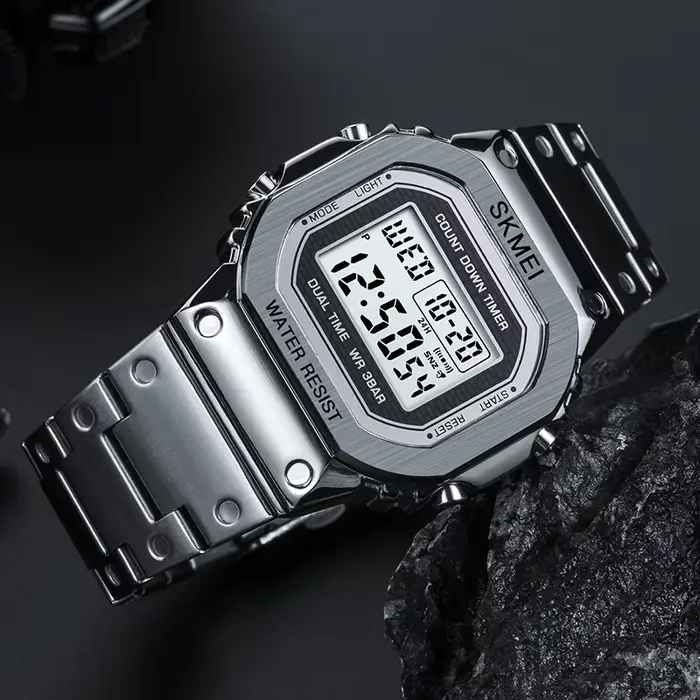 Montre numérique résistante aux chocs pour homme, avec alarme, chronomètre et affichage LED pour entraînements et événements formels