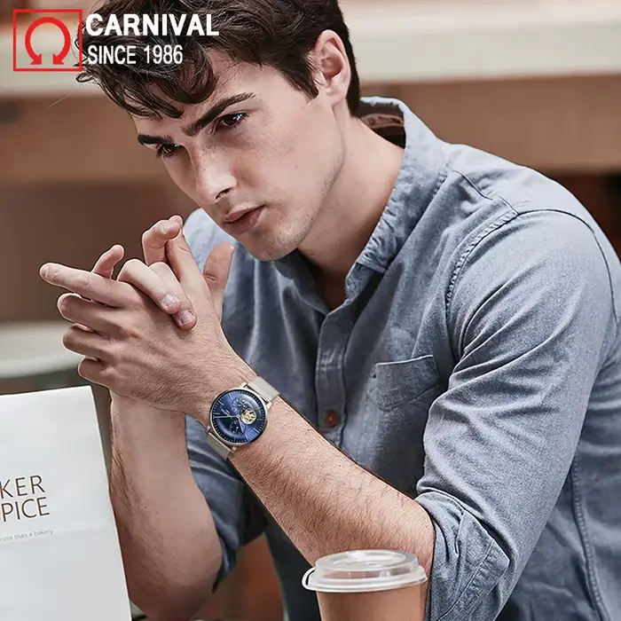 Montre Carnival Mécanique Saphir Homme Style Luxe Fêtes Occasions Spéciales Robuste Chic Casual