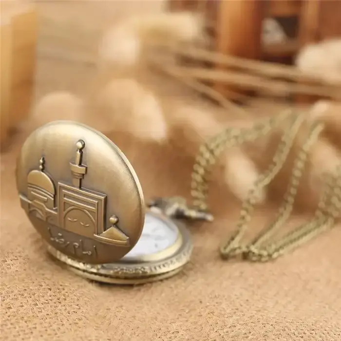 Montre de poche analogique à quartz pour homme et femme, design rétro, avec chaîne pendentif, objet 