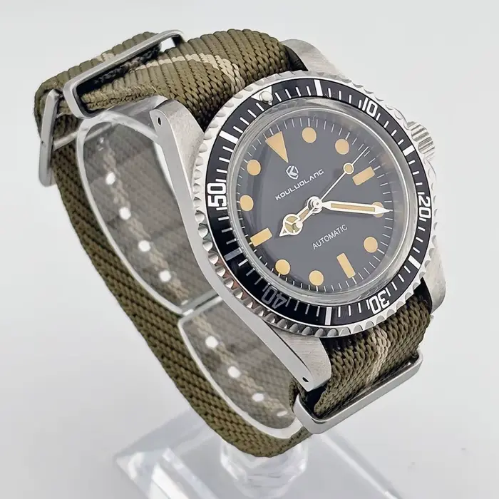 Montre de plongée rétro pour hommes