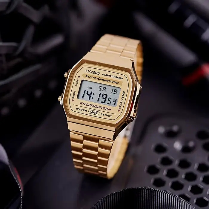 Montre numérique à quartz étanche pour hommes et femmes