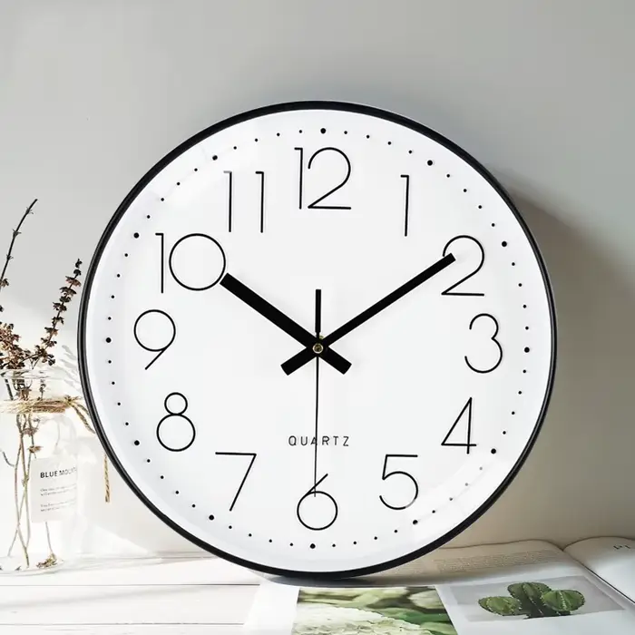 Horloge murale silencieuse à quartz
