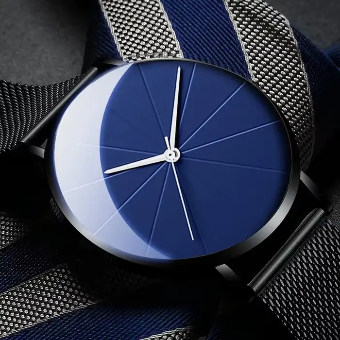 Montres de mode pour hommes minimalistes simples