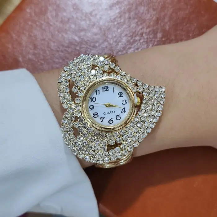 Montres en diamant pour femmes