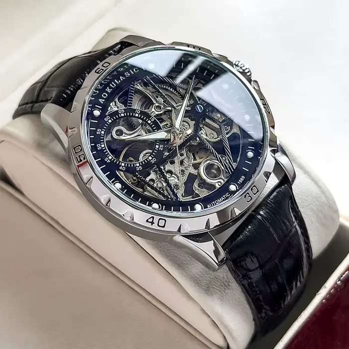 Montre mécanique automatique pour hommes, boîtier en alliage lumineux, cadran squelette complet, rés