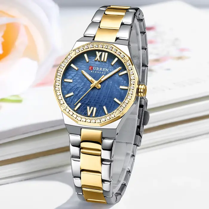 Montre de luxe romantique pour femme cadran avec strass bracelet acier inoxydable étanche pour occasions spéciales diverse couleur style