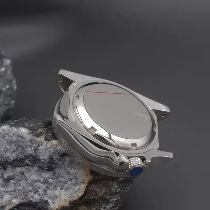 Montre homme avec mouvement automatique NH36 verre saphir acier inoxydable 316L résistante à l'eau 200m pour homme occasions spéciales