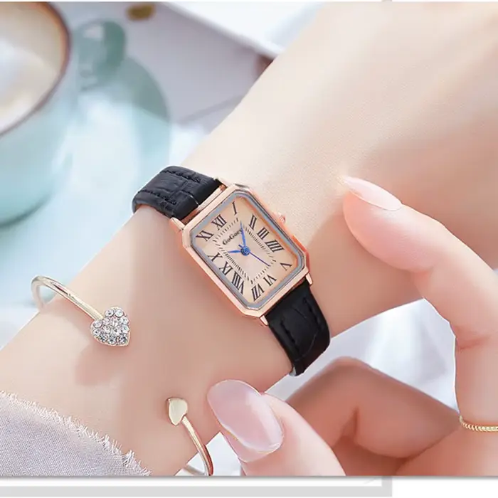 Montre rétro carrée en alliage avec bracelet en cuir pour femmes, style vintage, mouvement quartz, idéale pour les occasions spéciales et le quotidien