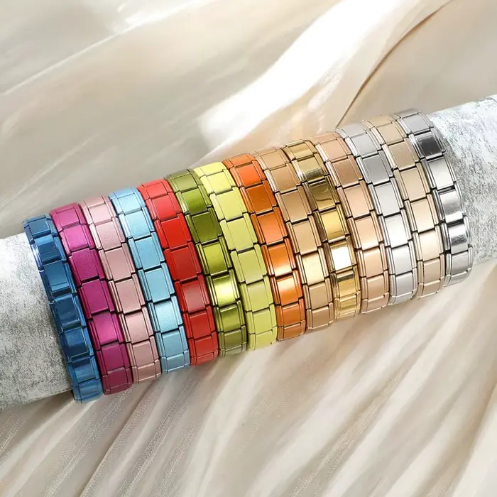 Bracelets à breloques italiens colorés à la mode