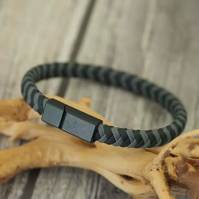 Bracelet en cuir tressé de haute qualité pour hommes