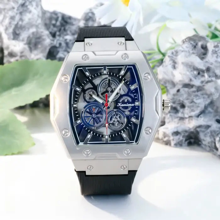 Montre pour homme avec bracelet en silicone ajouré