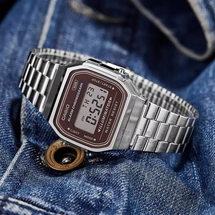 Petite montre carrée pour homme