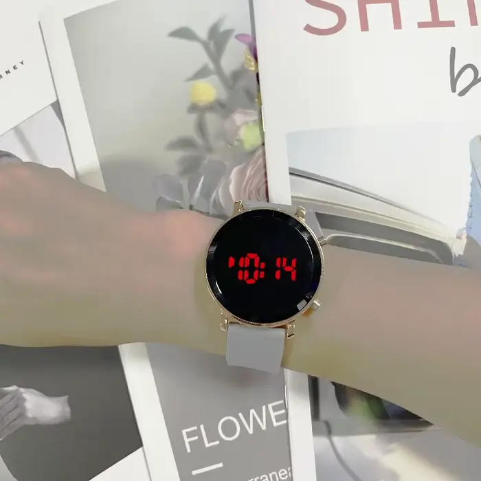 Montre numérique TINUORA pour femme, affichage LED, silicone, design rond, résistance à l'eau, mode et décontracté, cadeau occasionnel