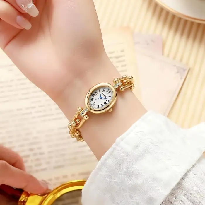 1 montre-bracelet à quartz de style nouveau