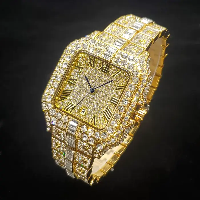 Montre de luxe originale pour hommes avec incrustations de diamant, boîtier carré, résistance à l'eau et mouvement quartz pour occasions spéciales et tous les jours