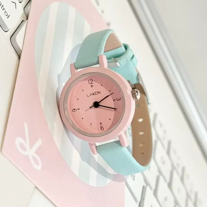 Montre élégante personnalisée pour femmes