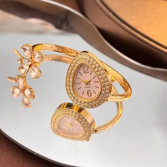 Montre à Quartz pour Femmes Luxe Trèfle à Quatre Feuilles Élégante Haute Esthétique Bracelet en Alliage Occasions Spéciales