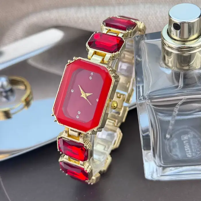 Montre pour femme de style européen et américain