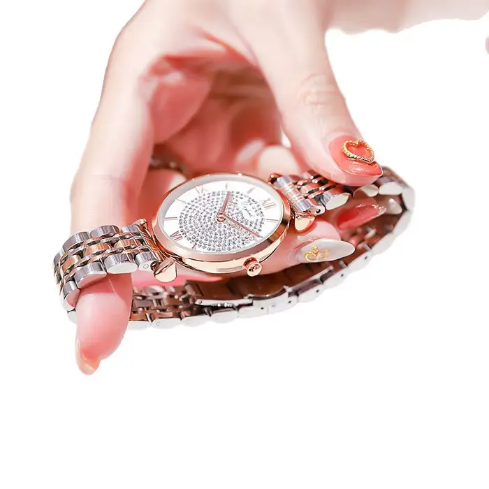 Montre à quartz pour femme série ciel étoilé avec mouvement Miyota VJ20 32 mm de diamètre et de 7 mm d'épaisseur incrustée de diamant tchèque 3 ATM