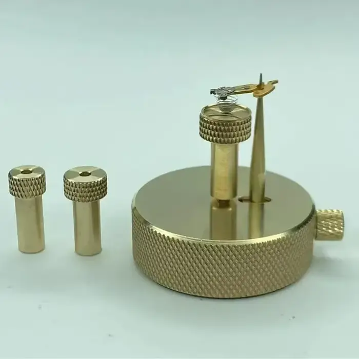 Outil de balancier de montre en laiton avec Support réglable de 8mm 9.5mm 11mm pour la réparation de mouvement outils de ressort de roue d'équilibre
