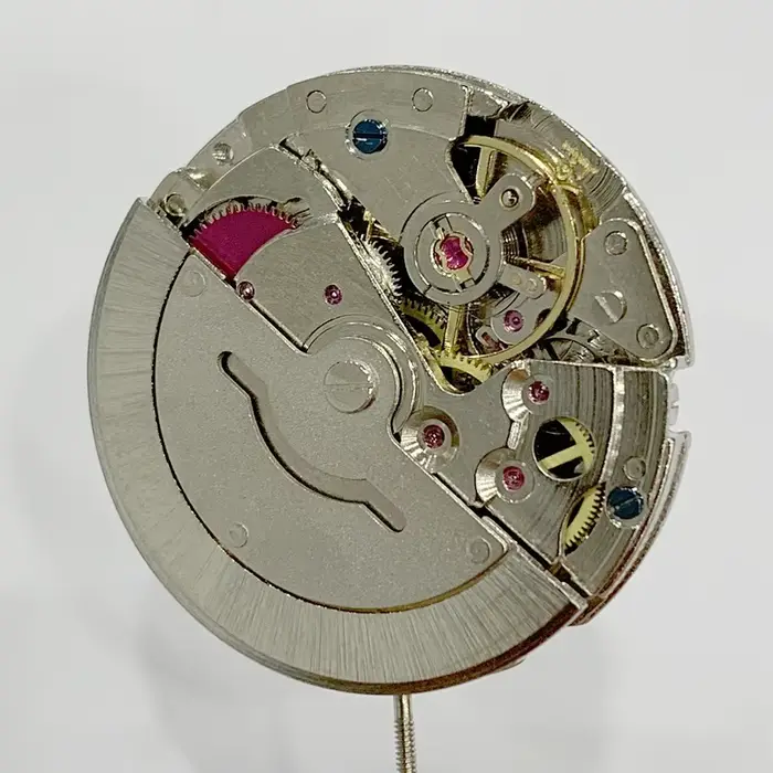 2813 8205 mouvement de montre