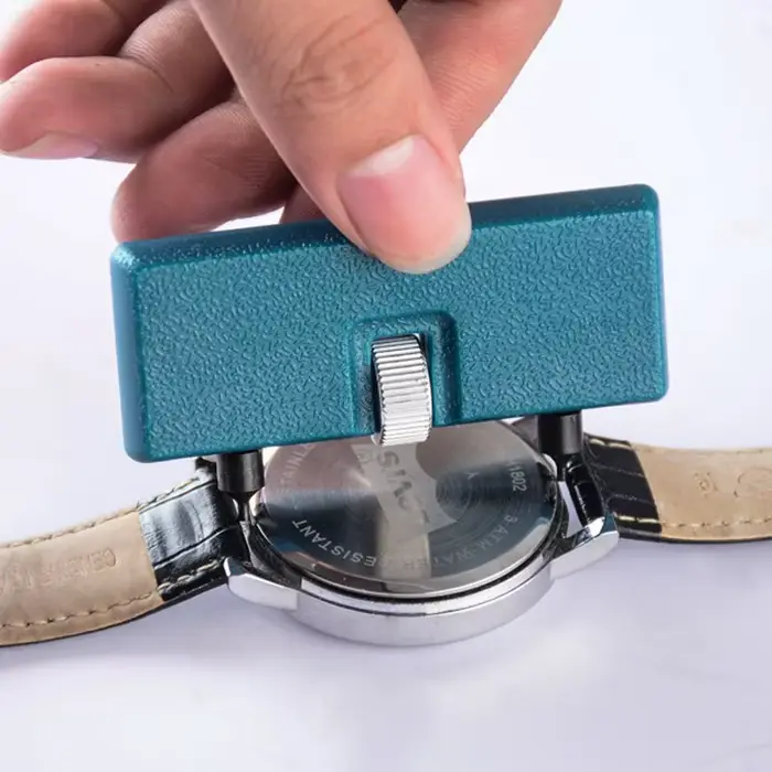 Outil de changement de batterie de montre