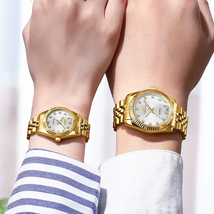 Montre de Couple Quartz en Acier Inoxydable Doré pour Femme Occasions Spéciales Mode Casual Résistante à L'Eau 3 Bars