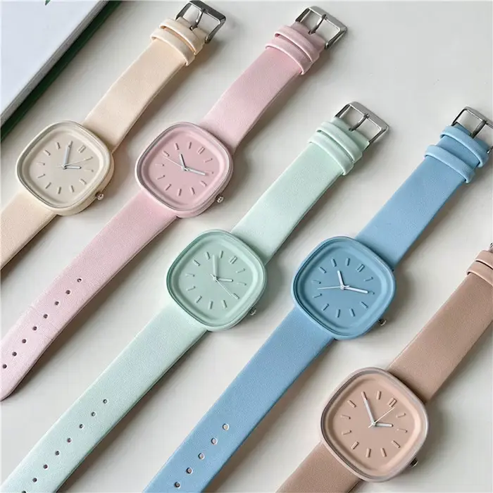 Montre carrée Macaron pour femme