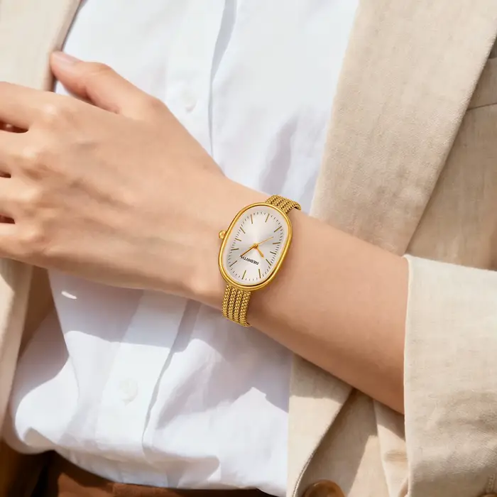 Montre à quartz simple et élégante pour femme, idéale pour un usage quotidien